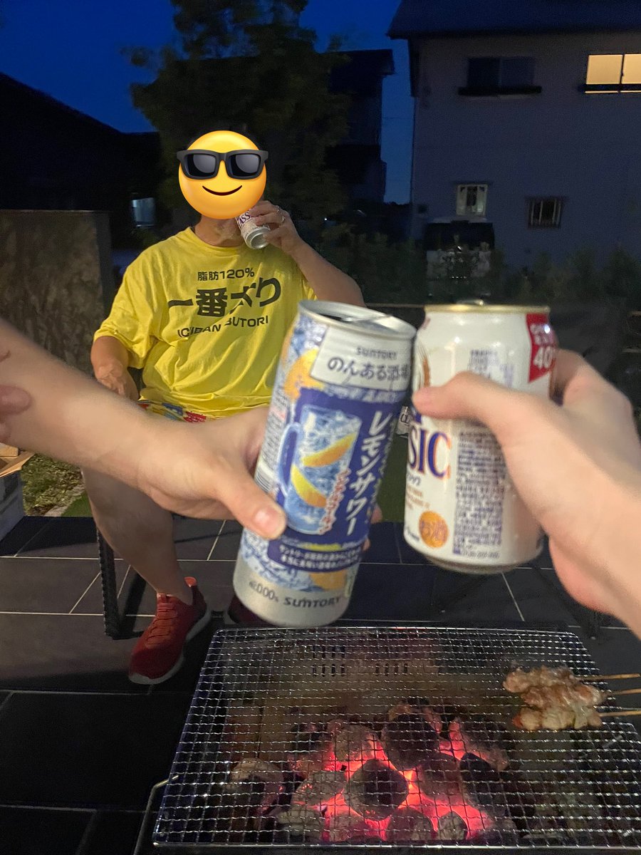 mameta7272's tweet photo. 今日は8月9日⚾️
無事27歳を迎えました！

いとこ達がお祝いとして、BBQパーティを開いてくれました〜
一生に一度の思い出、大切にこの日を噛み締めたい��思います🍖

20代になってから本当にあっという間に時間すぎる..w 

皆さんっこれからも宜しくお願いします！ https://t.co/WfoJrrforB