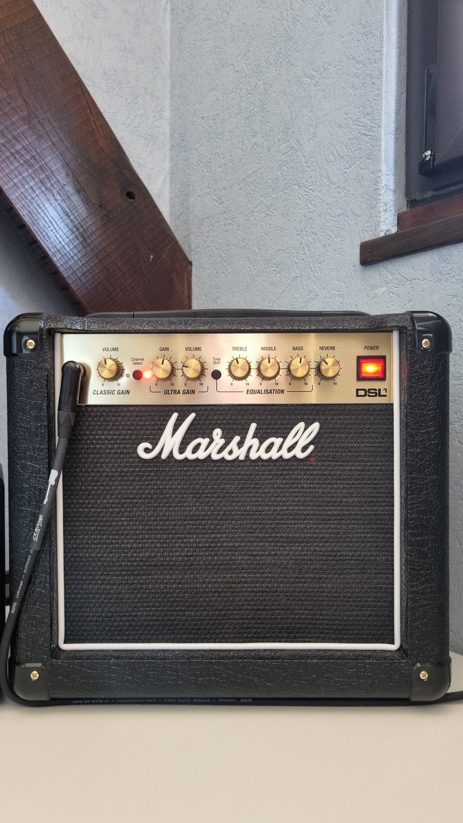 J'adore mon anniversaire..même si ça s'aggrave chaque année 😭
Cadeau de la patronne avec quelques jours d'avance. 
Un petit nouveau dans la famille 🤘🏻🤘🏻 petit mais costaud😳🥰