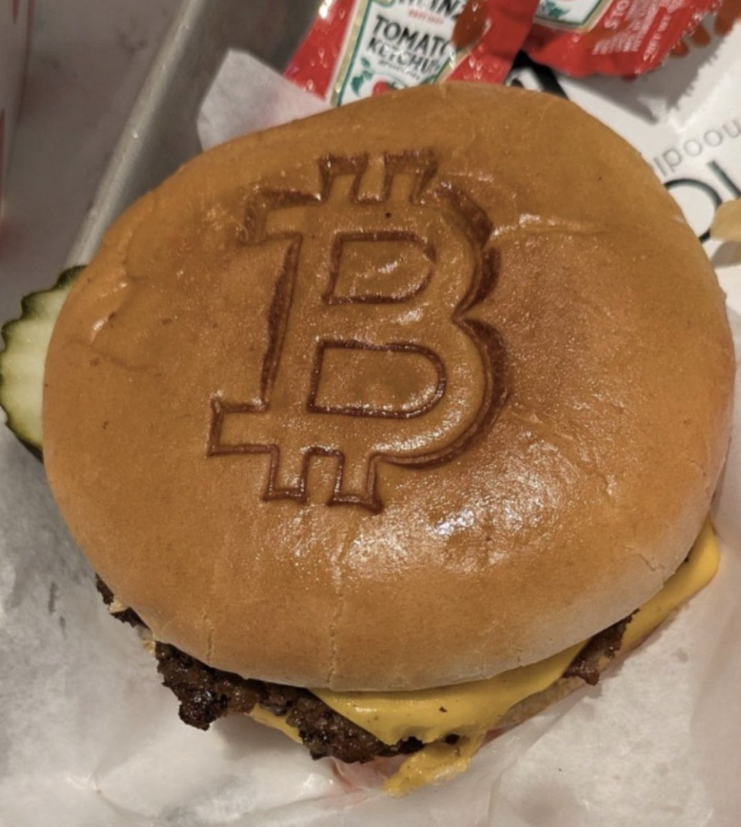 JUST IN: FAST FOOD GIANT STEAK 'N SHAKE REVEALS SALES ARE UP 10% AFTER ACCEPTING #BITCOIN 

BTC HAS BEEN A "GAME CHANGER." HUGE 🔥