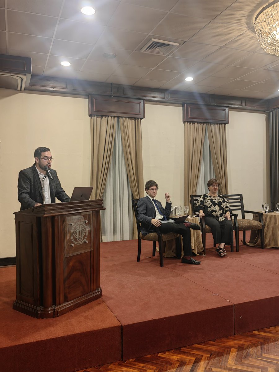 Anfe_cr's tweet image. El pasado 24 de julio se llevó a cabo en el Club Unión @ClubUnionCR nuestro evento "Transfuguismo Legislativo".

Gracias a Alejandro Fonseca, Javier Mesalles y a la ex Diputada Shirley Díaz por compartir su experiencia con nosotros 🗽