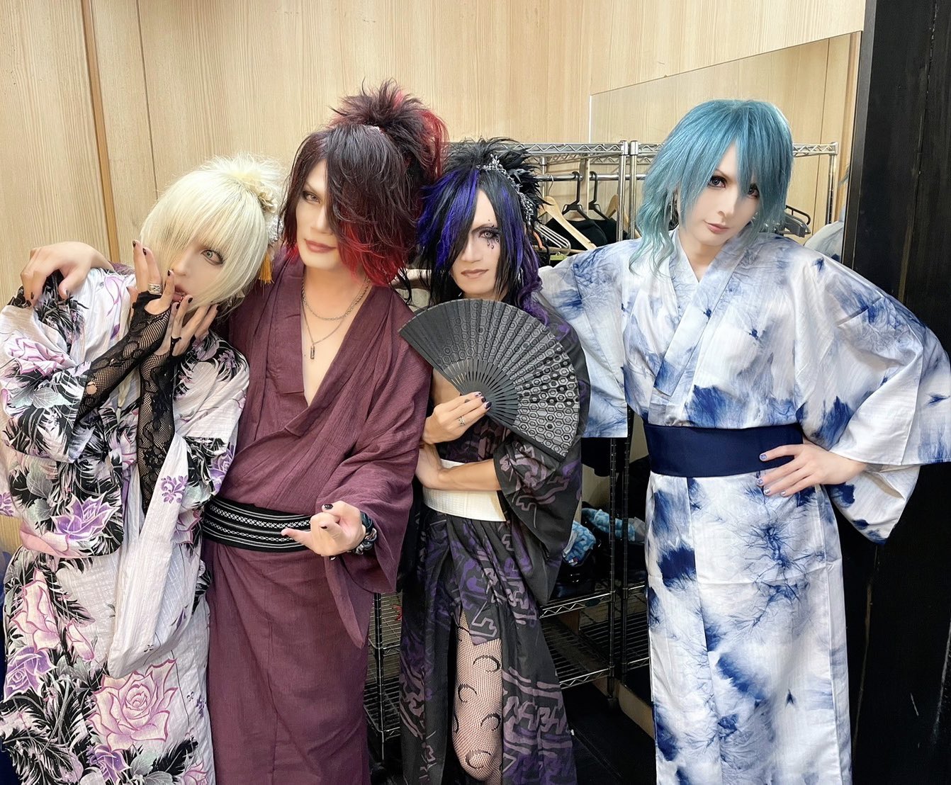 大衆演劇　ギラギラ蝶々ネックレス　2点 大衆演劇 ギラギラ蝶々ネックレス 2点 08281545_55e003a752bf6.jpg