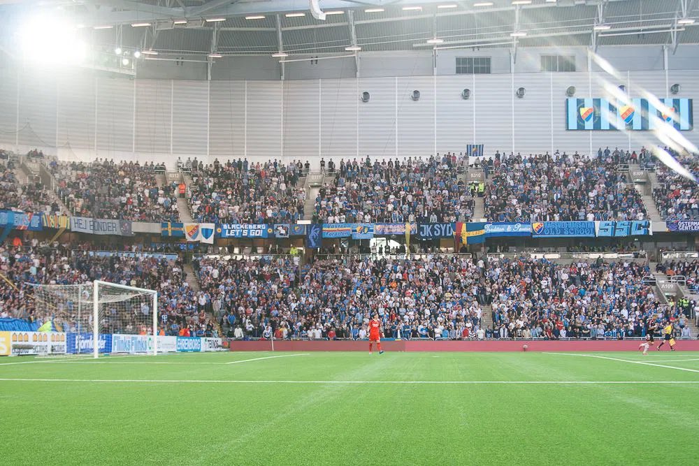 Bring back banderollhänget! (Blåvitt hemma 2014)