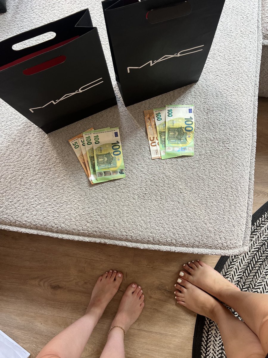 Findom Goddess tweet media