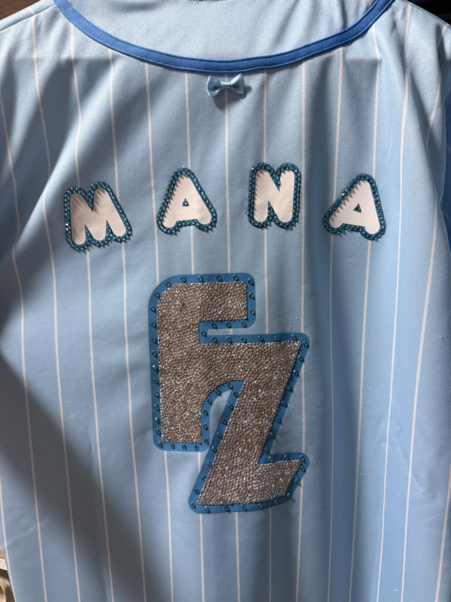 なんとか推しアピユニフォームのデコレーションできた🥺🩵 どんくらい