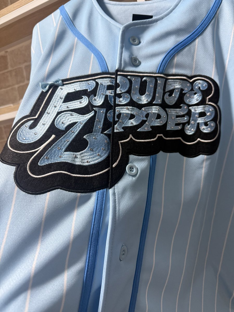 なんとか推しアピユニフォームのデコレーションできた🥺🩵 どんくらい