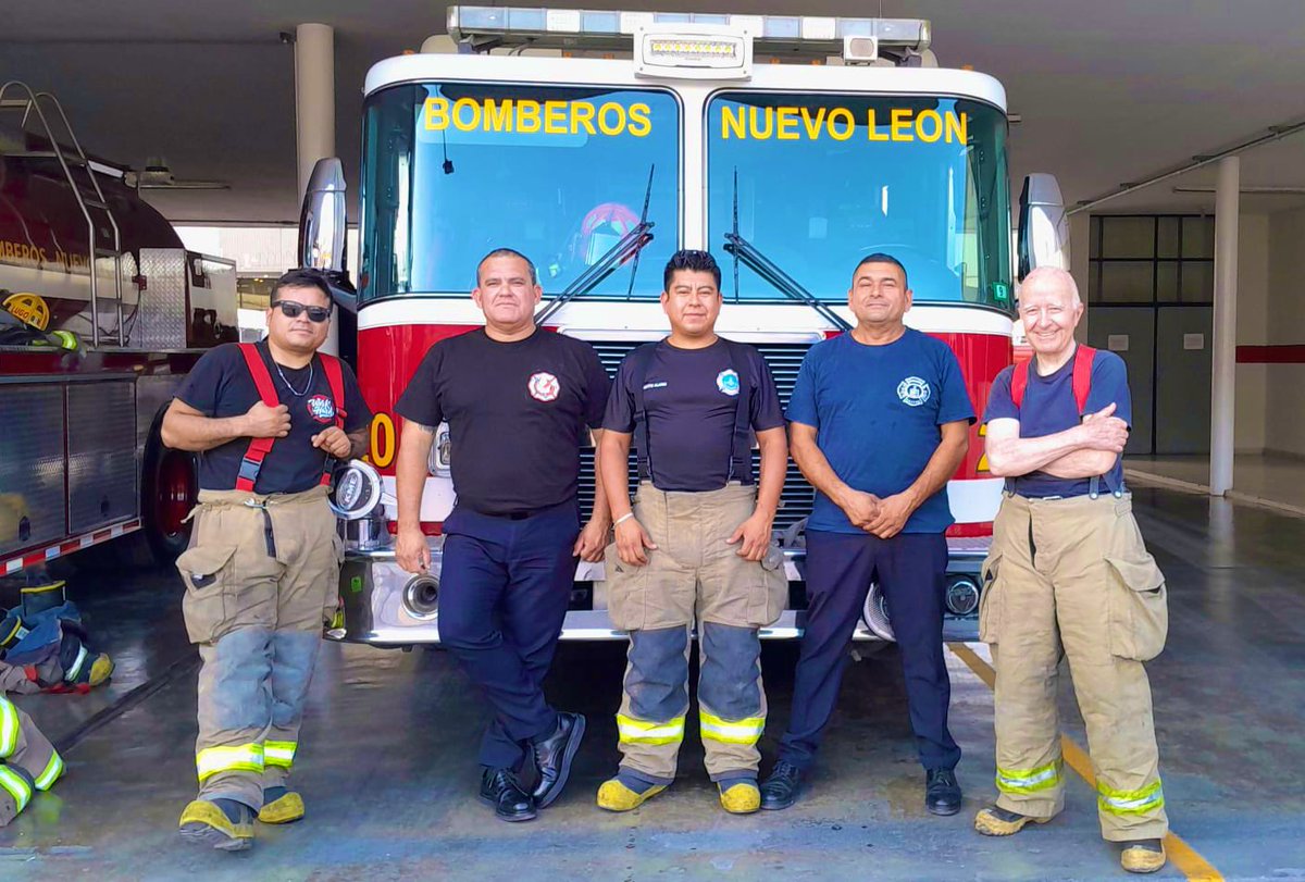 💛 Gracias, Padre Alejandro Cortés 💛
Con entrega, disposición y un corazón lleno de servicio, dedica su tiempo de manera voluntaria para el bien de nuestra comunidad. 🙌🔥
Un verdadero ejemplo de valores y amor al prójimo.

#Gratitud #Ejemplo #Servicio