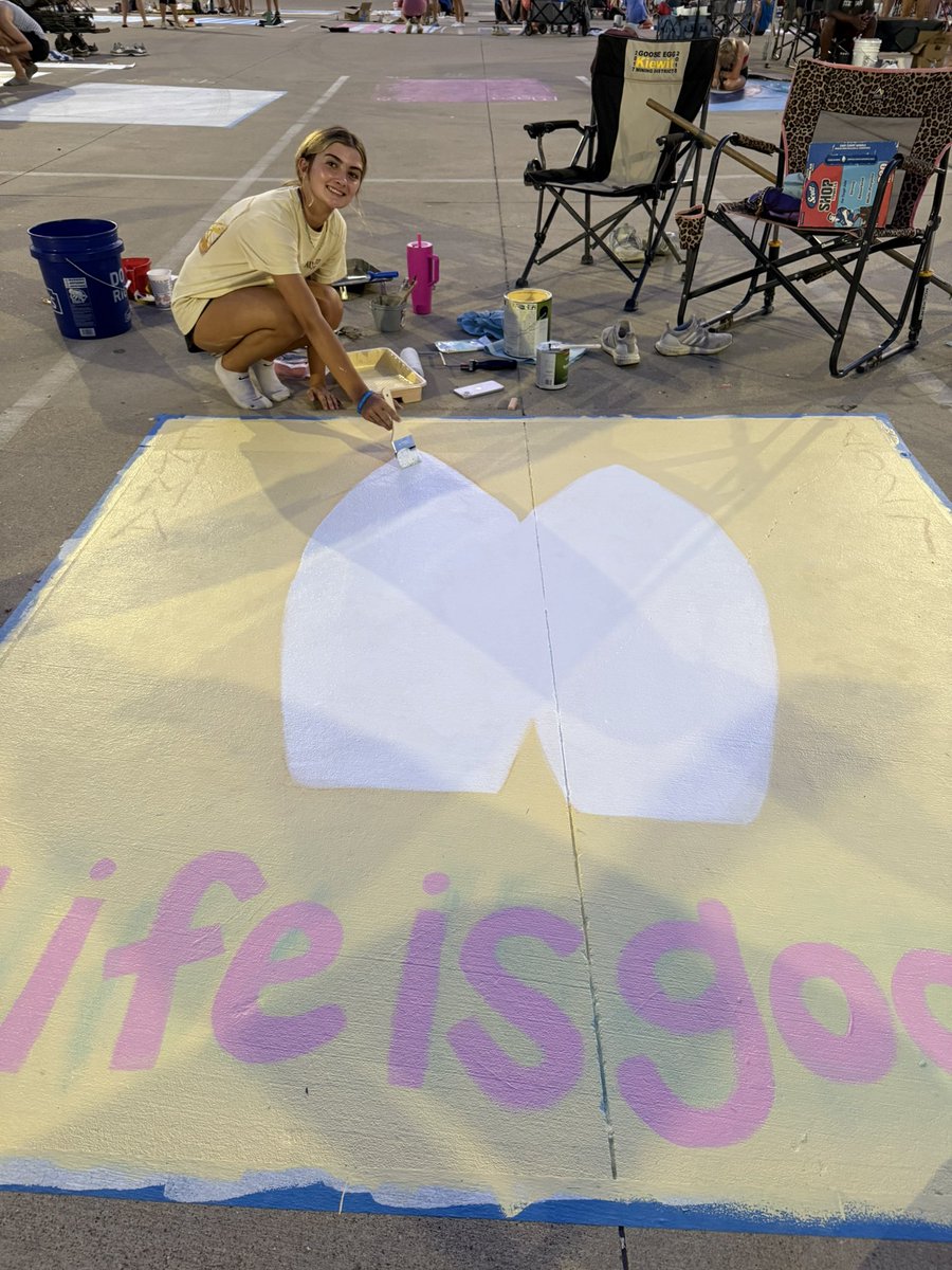 🎨👩‍🎨🎨🥎🚙🥎