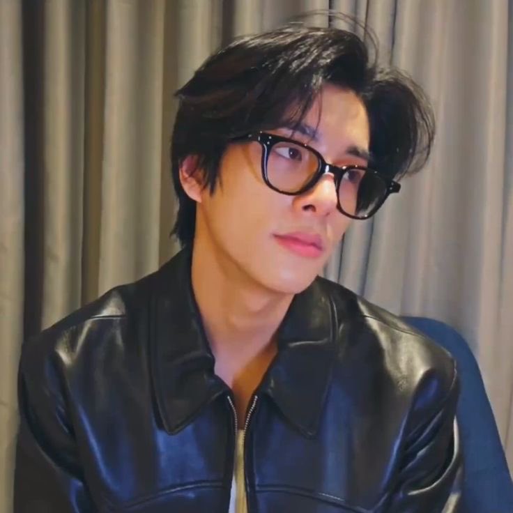 hoonnav's tweet image. side &amp;amp; main acc