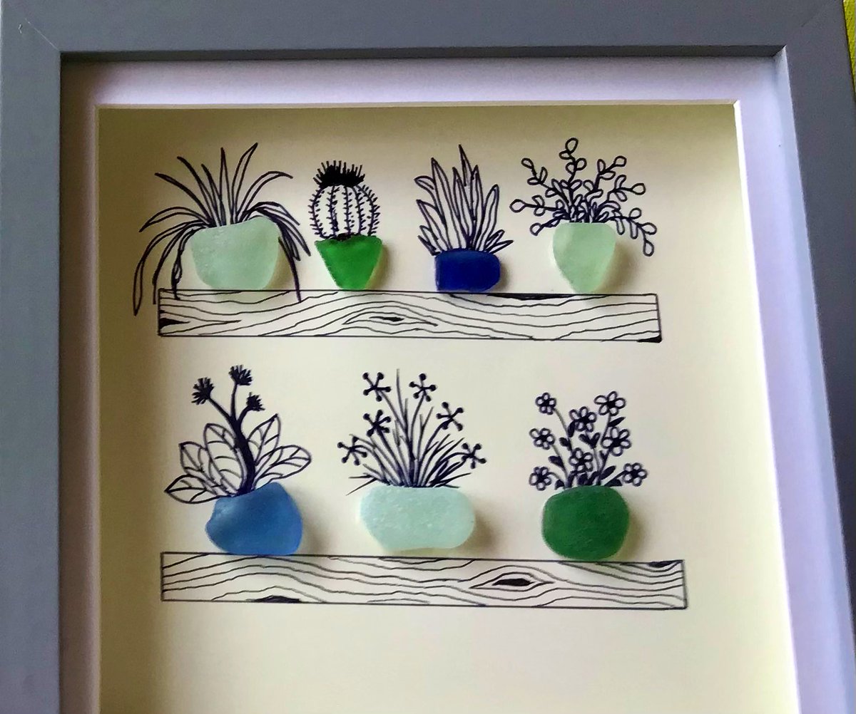 cloudymamma's tweet image. Beach wandering and sea glass treasures…

A little homemade gift for a friend’s new home 🏠🌊

#SeaGlass #HomeMade