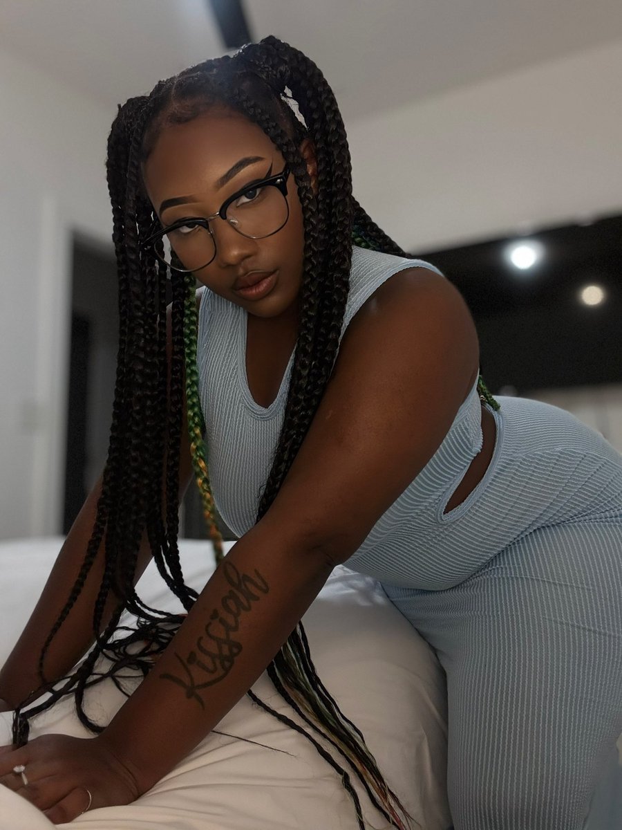 bratzz (@rudebratzz_) on Twitter photo 