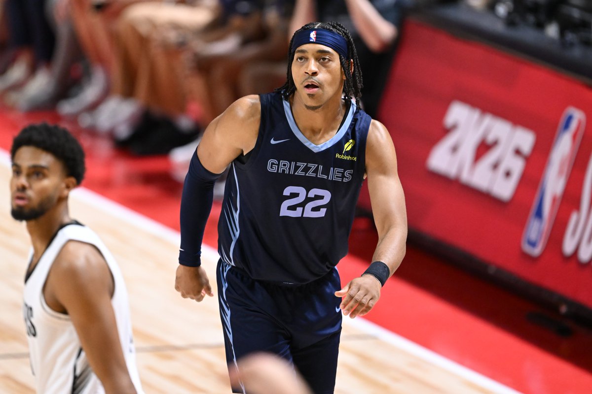 Jeremy Jones on his pro hoops career, the connection that led him to a spot with the Summer League Grizzlies and raising 4-month-old daughter Jozey with wife/fellow former Zag Elle Tinkle. 

"There will be a lot of pressure on her (to play bball)."

spokesman.com/stories/2025/a…