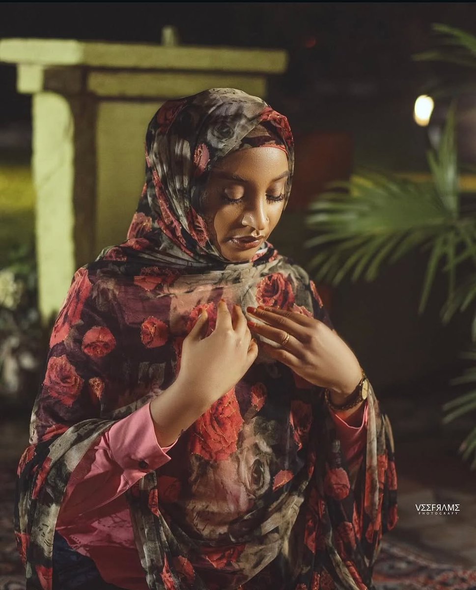 Labaran Kannywood (@hausafilmsnews) on Twitter photo An Daura AUREN Babbar Jaruma <a href="/Rahma_sadau/">Rahama Sadau ✨</a> a yau Asabar, akan sadaki mai rahusa, ₦300k kacal, ango ya biya lakadan.
Muna addu'ar Allah ya sanya albarka a wannan aure nata da mijin ta Alh. Ibrahim Garba... Ameen!
#HappyMarriedLifeSadau 🎉🎉🎉 An Daura AUREN Babbar Jaruma <a href="/Rahma_sadau/">Rahama Sadau ✨</a> a yau Asabar, akan sadaki mai rahusa, ₦300k kacal, ango ya biya lakadan.
Muna addu'ar Allah ya sanya albarka a wannan aure nata da mijin ta Alh. Ibrahim Garba... Ameen!
#HappyMarriedLifeSadau 🎉🎉🎉