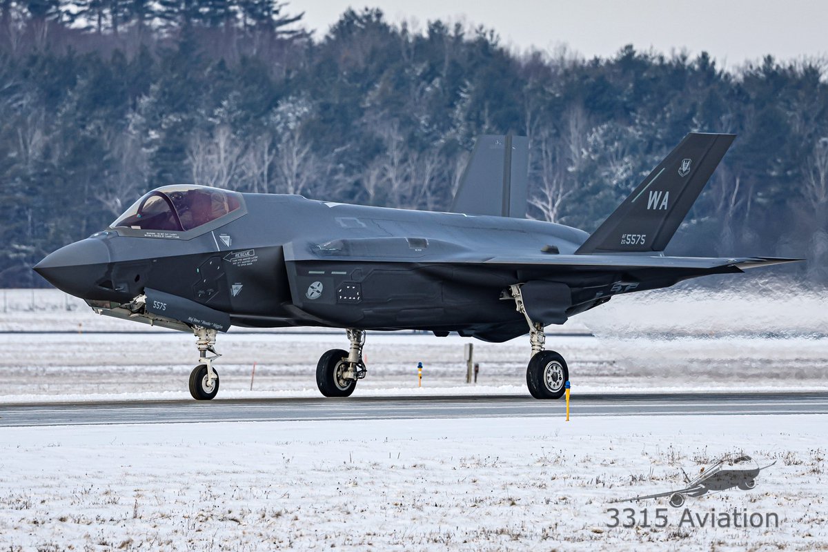 That time the <a href="/57thWing/">57th Wing</a> from <a href="/NellisAFB/">Nellis Air Force Base</a> came to visit me instead of me going to visit them. It’s a dry cold😂 #planespotting #f35