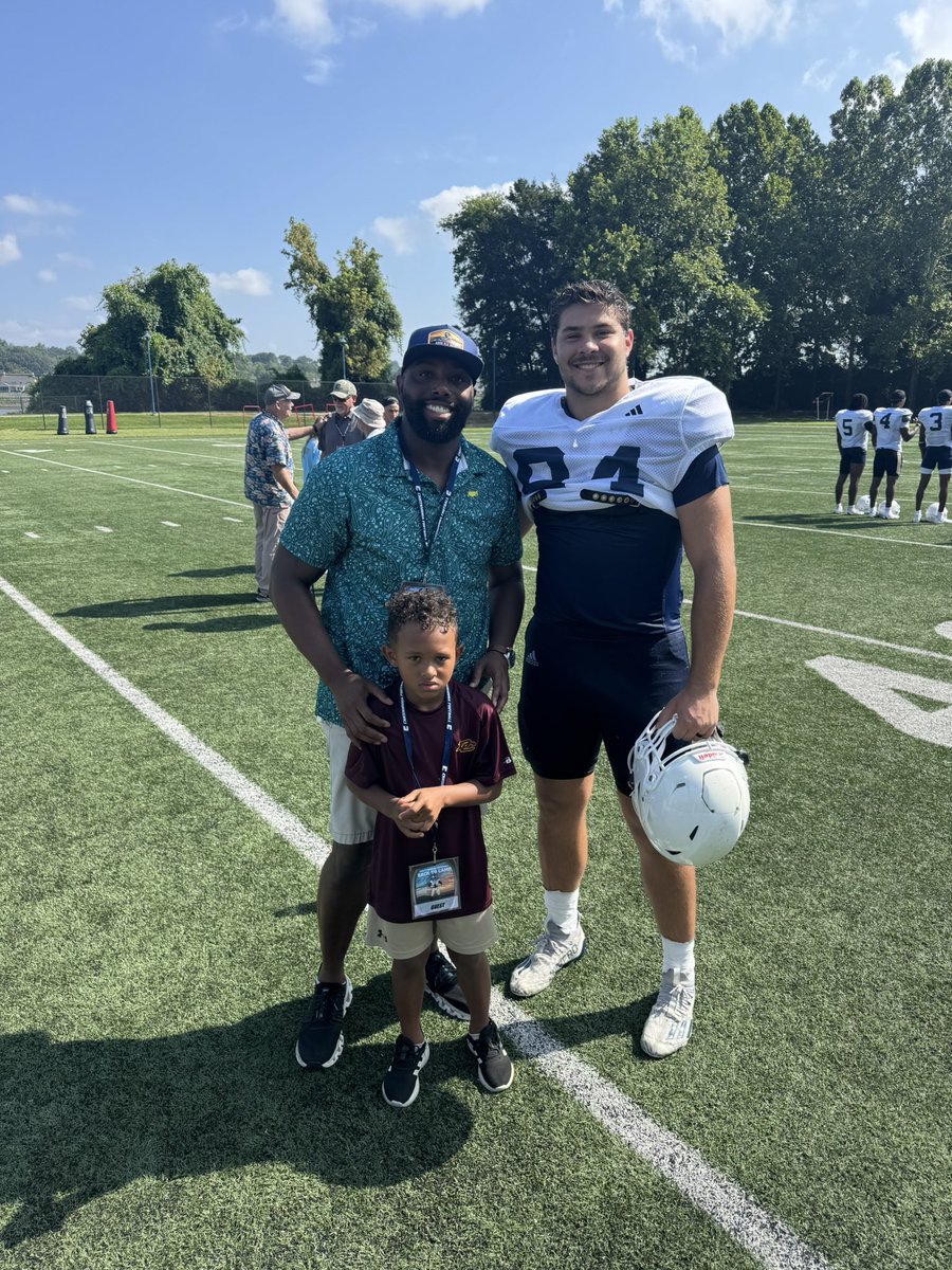 JC Football (@jceaglefootball) on Twitter photo Former Eagles Daniel Green (‘24) and Drae Bowles (‘12) this morning at <a href="/GoMocsFB/">Chattanooga Football</a> practice. Former Eagles Daniel Green (‘24) and Drae Bowles (‘12) this morning at <a href="/GoMocsFB/">Chattanooga Football</a> practice.