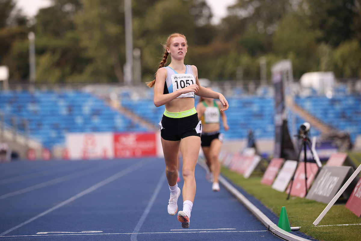 Scotland's Dionne Maguinness clocked 2:23.86 as best in the hexathlon 800m to secure the overall win in a champs record 4097.