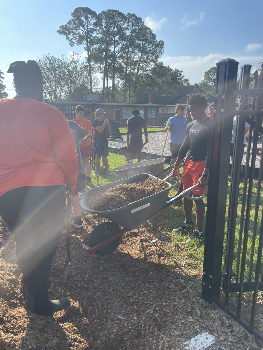 Mr. Crenshaw M.Ed. (@the_coachmentor) on Twitter photo Thank you Little Flower Catholic School for the Opportunity to Serve this Morning <a href="/McTJacketsFB/">McT Football</a> <a href="/CoachDFaulkner/">David Faulkner</a> <a href="/CoachTbuck4/">Tracy Buckhannon</a> <a href="/ConnorCollier12/">Connor</a> <a href="/doriot5/">Mike Doriot</a> <a href="/QuintinProffitt/">COACH Q</a> <a href="/CoachBrady56/">Coach Brady</a> Thank you Little Flower Catholic School for the Opportunity to Serve this Morning <a href="/McTJacketsFB/">McT Football</a> <a href="/CoachDFaulkner/">David Faulkner</a> <a href="/CoachTbuck4/">Tracy Buckhannon</a> <a href="/ConnorCollier12/">Connor</a> <a href="/doriot5/">Mike Doriot</a> <a href="/QuintinProffitt/">COACH Q</a> <a href="/CoachBrady56/">Coach Brady</a>