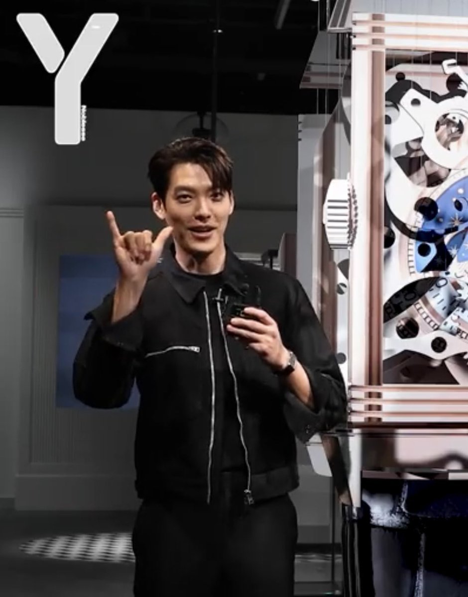 dolgolaeui's tweet photo. Kim Woo Bin #kimwoobin #theheirs #alienoid #uncontrollablyfond #school2013 #woobinkim #blackknight #officerblackbelt #ourblues #theconartists #friend2 #김우빈 #金宇彬 You can also follow his official IG account: ____kimwoobin (Look for the blue check mark) https://t.co/4QBaEAOXeT