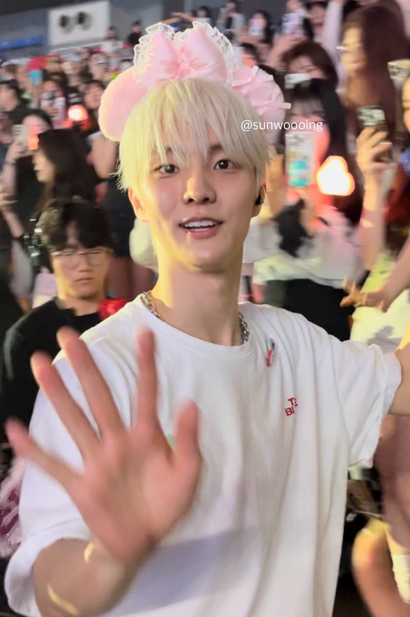 지창민 붕방 강아지가 손잡아줘써요 •• 😻