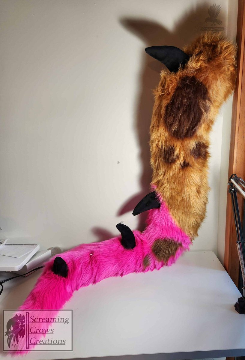 Finished tail c0mm for @/catmewniverse !!

Floordragger tail with furs from Big Z, minky spines and a loop for easier handling! This tail is on their way home!