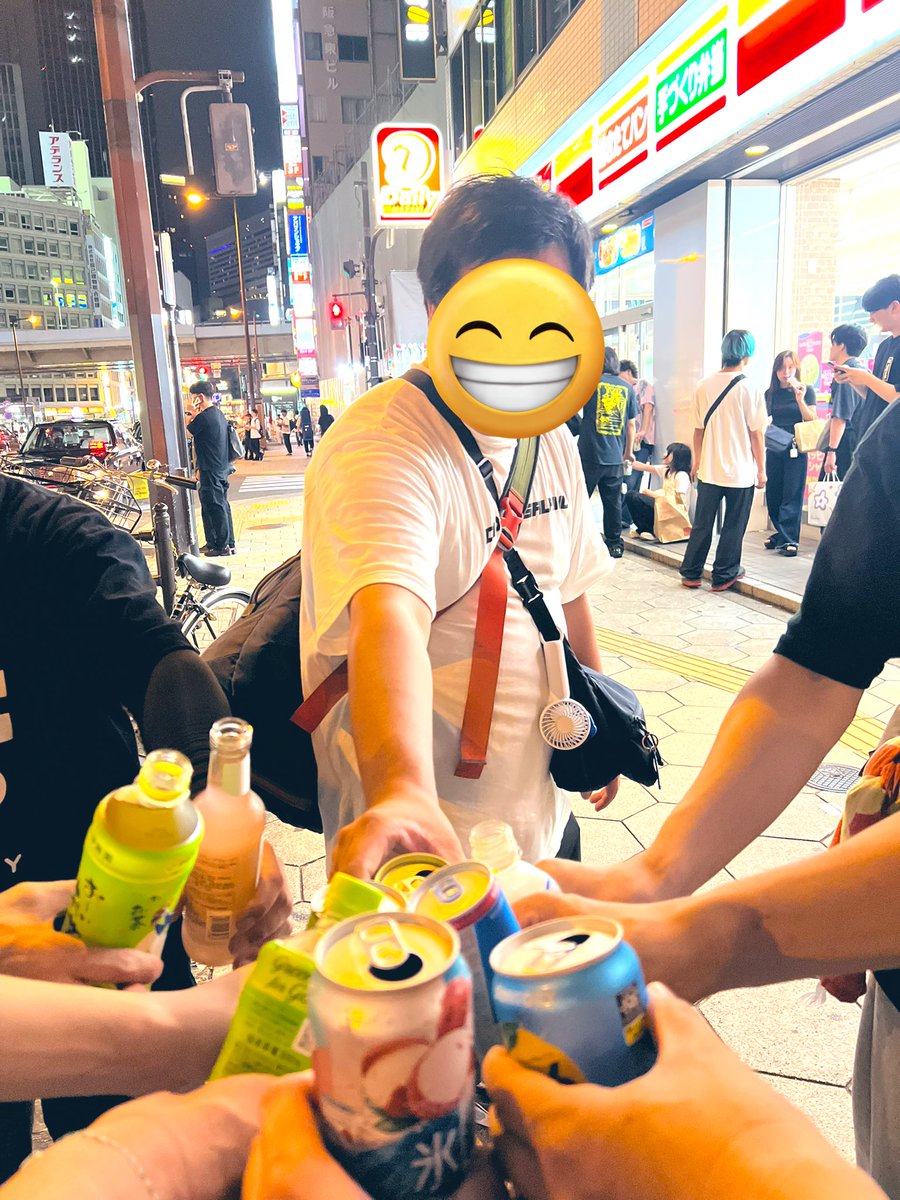 kai________c's tweet photo. 魚三郎さんとの付き合いとかアレとかソレでダイパーティーに参列したら楽しいし懐かしいしで大笑顔^^
来てよかった。次は好きちゃん生誕で会いましょう🫶 https://t.co/5rXa3UZhDr