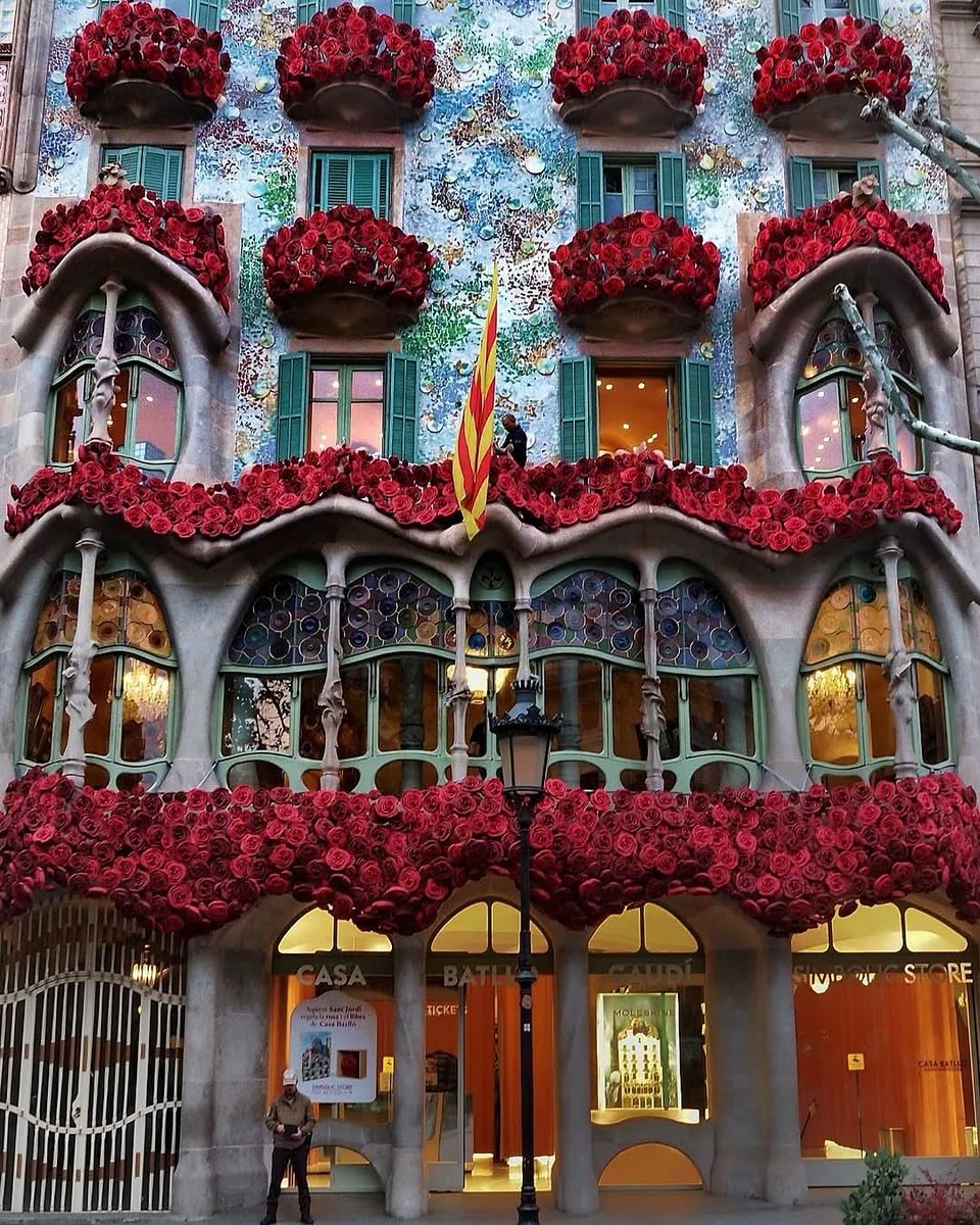 The facade of Casa Batlló in Barcelona might be one of the most beautiful in the world.