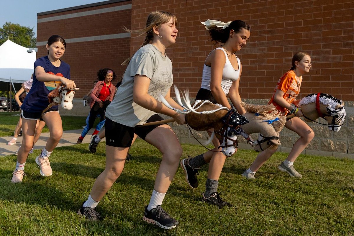 For one weekend in early August, a worldwide collection of enthusiasts to the sport come together for the U.S. Hobby Horse Championships. buff.ly/sMqZ3Li #hobbyhorse #horselover #horsecrazy #equestrian