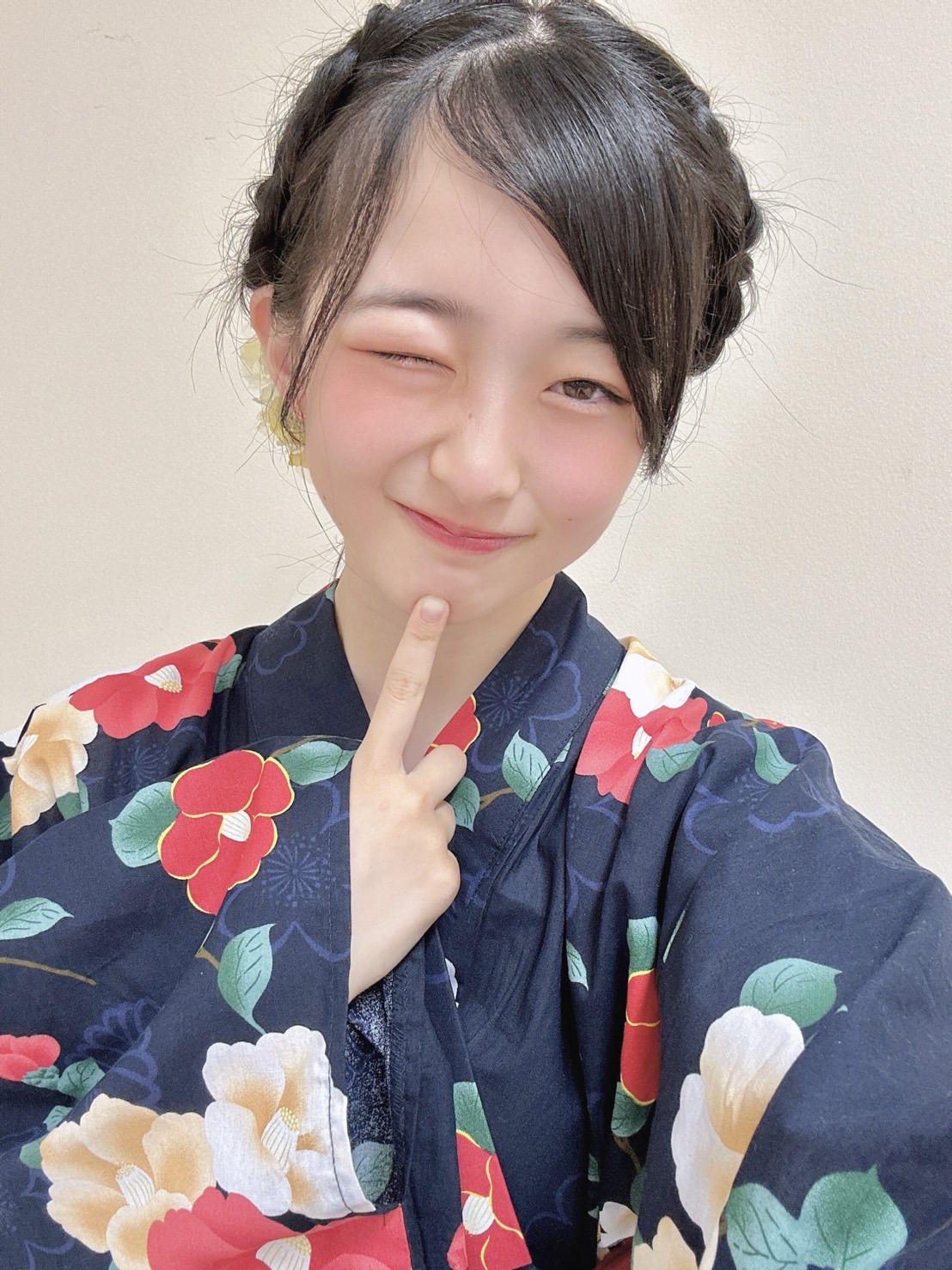石山千尋 NMB48 チューストライク 直筆 生写真 NMB48 チューストライク 生写真 石山千尋 直筆 ヨリ