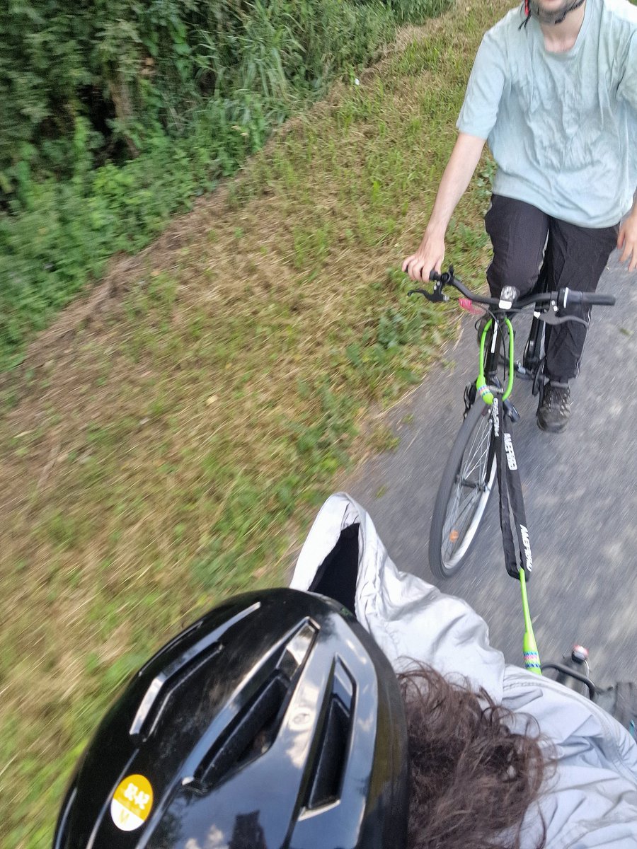 Towing a fucking bike lmao