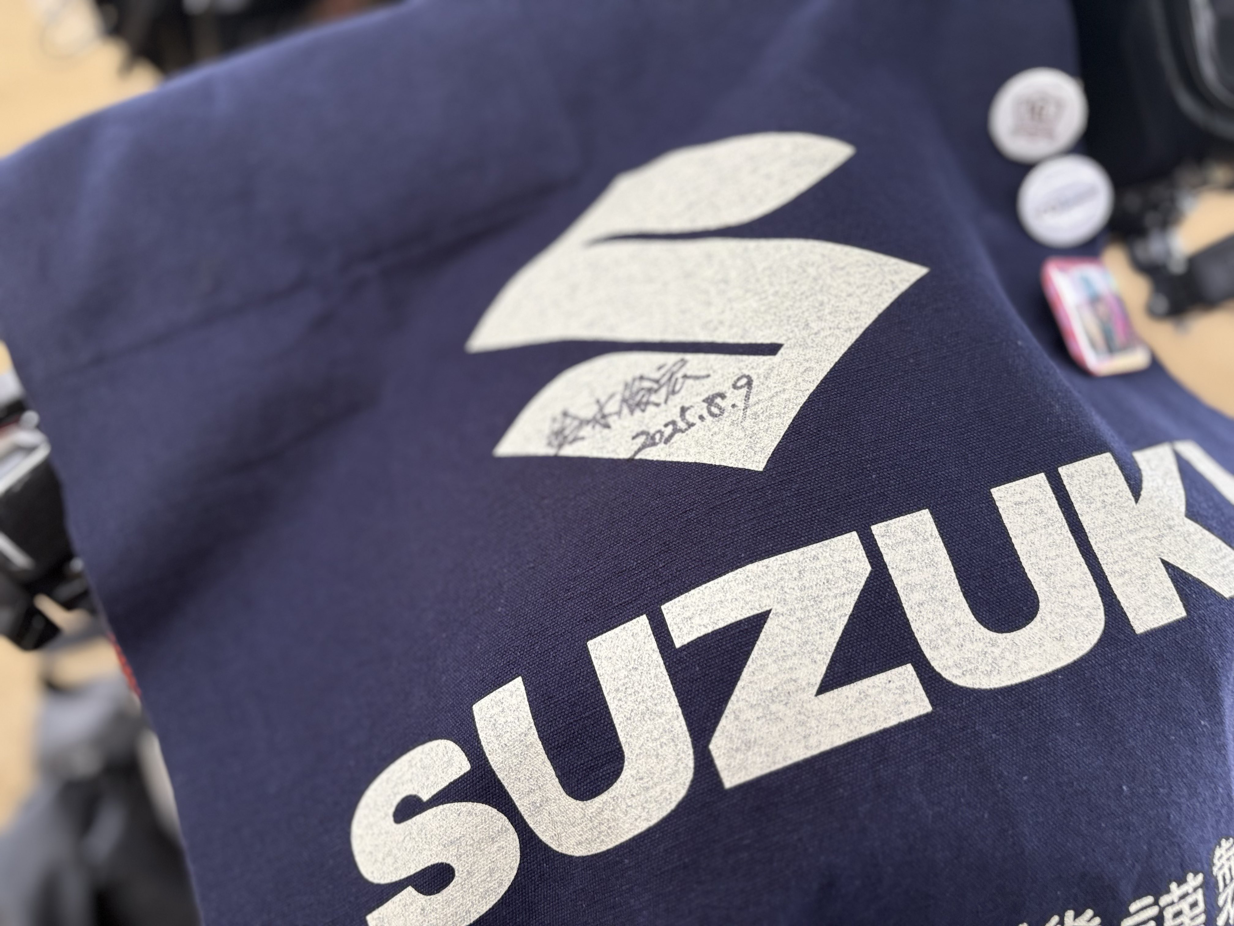 ALL ABOUT TOSHIO SUZUKI サイン入り Amazon.co.jp: ジ ブ リ 展 鈴木敏夫 サイン本 ALL ABOUT TOSHIO
