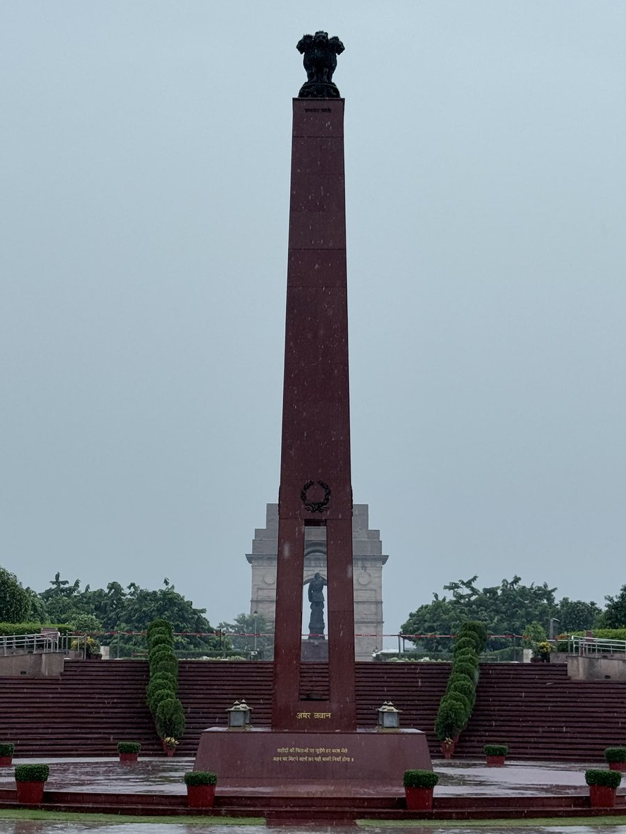 imkongla's tweet image. A beautiful day highlighted by a visit to the National War Memorial.