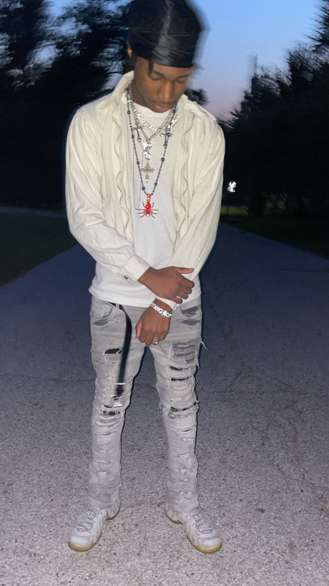 00princevamp's tweet image. 00PRINCEVAMP IN THIS BIH IM ON MY LIL WAYNE SHI 

#PV2 #00princevamp #iamfitpic  #00PV 

PV2 OTW.