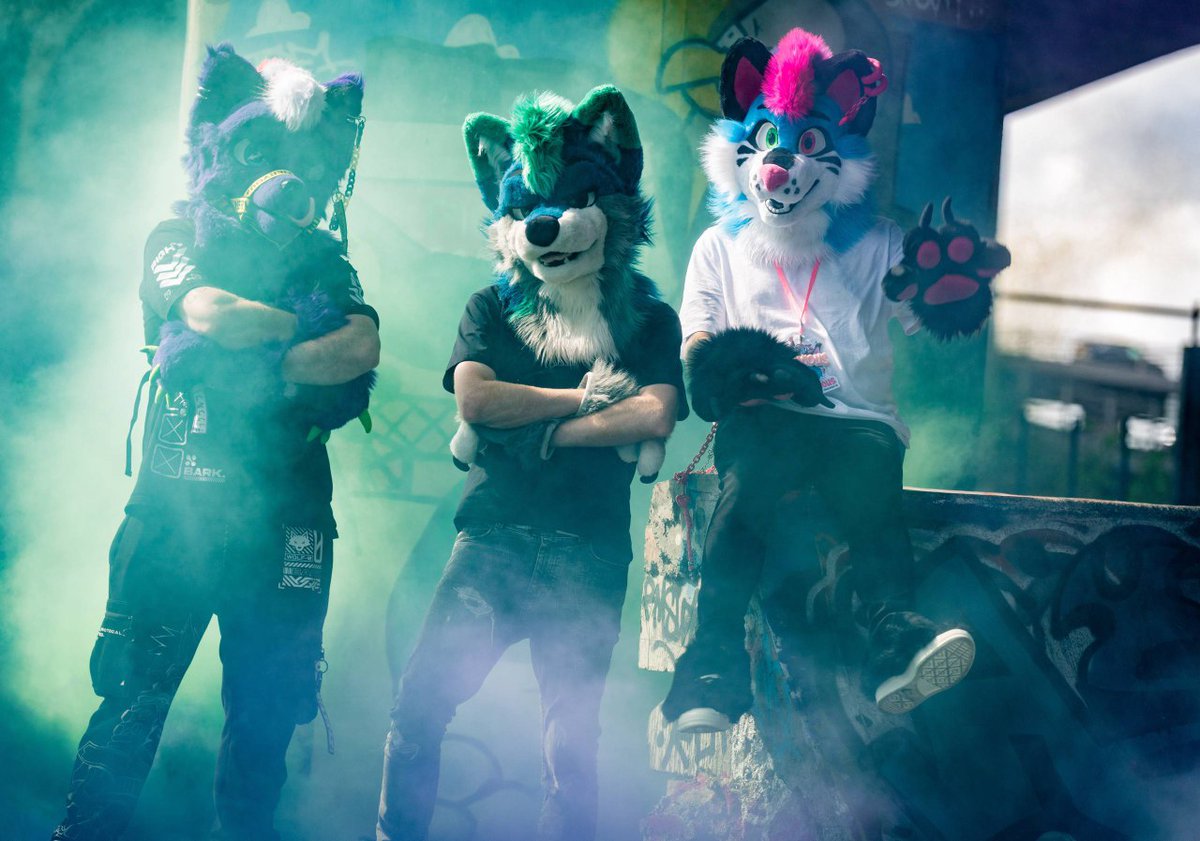 Yo, the new furry band just dropped.

<a href="/TechWolfPhotos/">TechWolfPhotografur</a> 
<a href="/havokhusky/">H A V O K 🏴󠁧󠁢󠁳󠁣󠁴󠁿 💀💯®️</a> 
@ oblivious fox

📸 <a href="/Zebo_bo/">Zebo</a> &amp; <a href="/TechWolfPhotos/">TechWolfPhotografur</a>