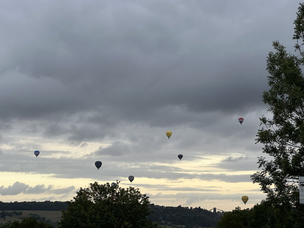 and the balloon mass ascend didn’t disappoint 😊 #BristolBalloonFiesta