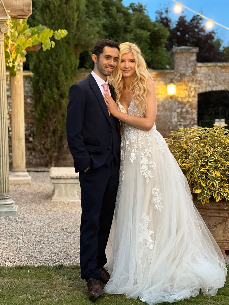 t55stepney's tweet image. Feeling warmed with emotions after Holly and I finally got married, and to have celebrated it with so many people we love. 🤍

Thank you all for your well wishes, and ESPECIALLY to everyone who helped us on the day...

🚂

...because you can bet that trains were involved. 🧵