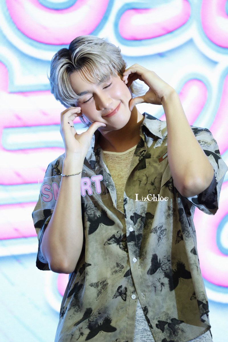 LizChloe. (@liz_chloeee) on Twitter photo Cute again💕
XiangYi Fanmeet with Smart
#SmartCSNPXKunShanEvent
<a href="/smart_csnp/">Smart Chisanupong</a>
#smartcsnp
#smartchisanupong Cute again💕
XiangYi Fanmeet with Smart
#SmartCSNPXKunShanEvent
<a href="/smart_csnp/">Smart Chisanupong</a>
#smartcsnp
#smartchisanupong
