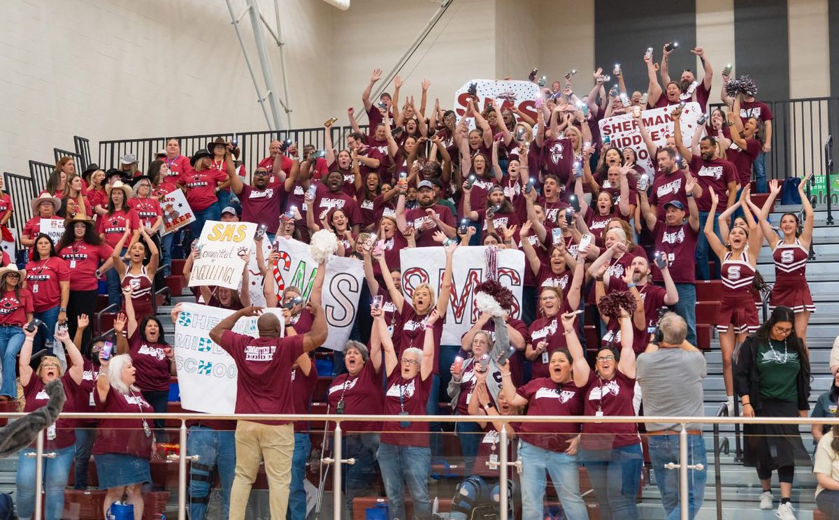 MrMaxSmith1's tweet image. I can't put into words how excited I am to lead this group of professional educators @SMSBearcats @ShermanISD 🥹 #OneTeam #OnePurpose #C2E
