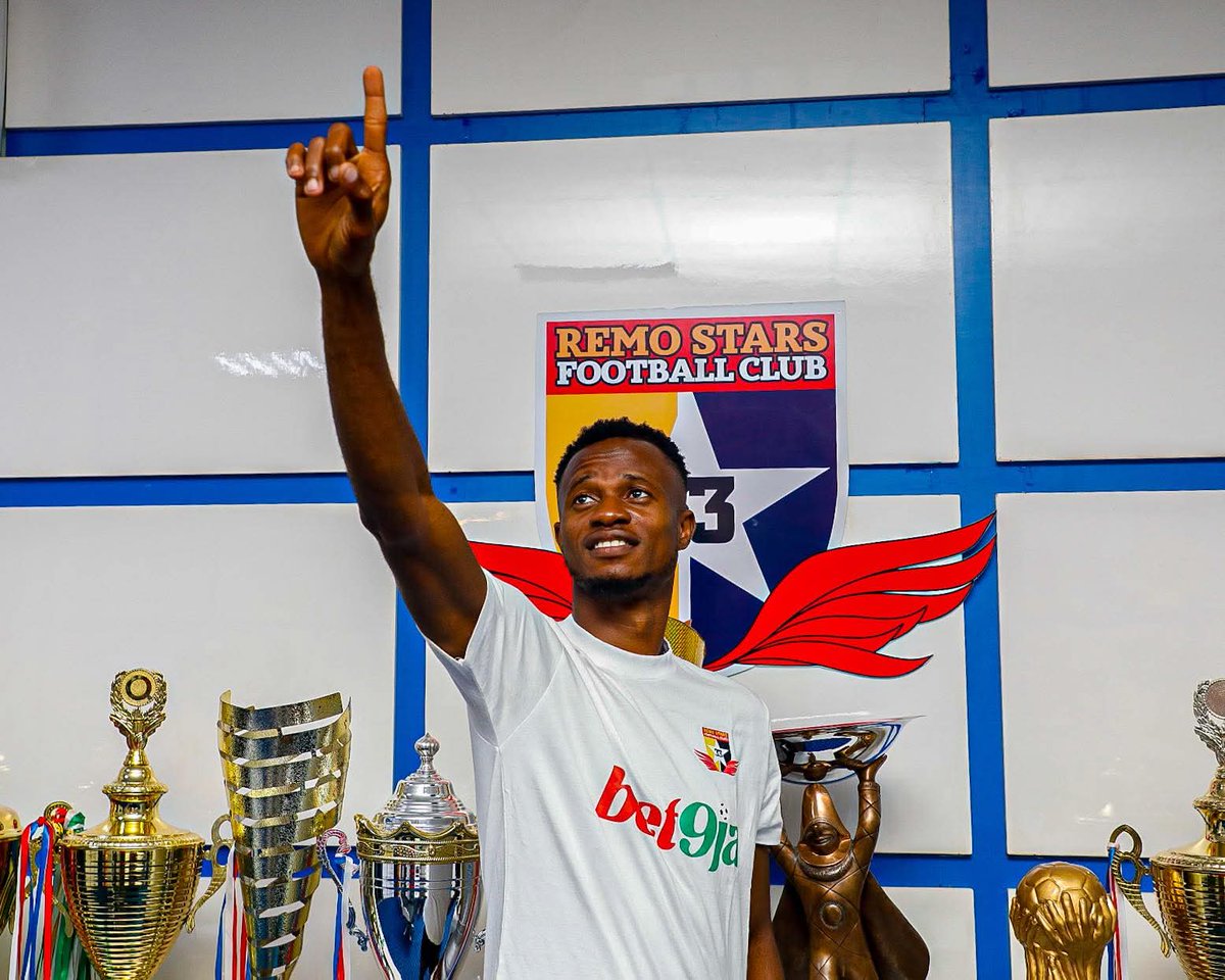 NPFL (@nigeriapfl) on Twitter photo ✍🏿 Victor Mbaoma joins NPFL champions Remo Stars on a two-year contract. He rejoins the club for the third time after spells in 2016/17 & 2018/19.
📸 <a href="/RemoStarsSC/">Remo Stars Sports Club</a> ✍🏿 Victor Mbaoma joins NPFL champions Remo Stars on a two-year contract. He rejoins the club for the third time after spells in 2016/17 & 2018/19.
📸 <a href="/RemoStarsSC/">Remo Stars Sports Club</a>
