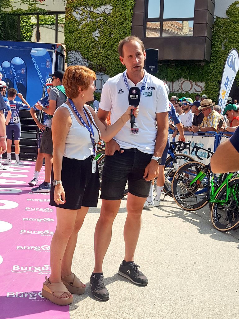 Entrevista de <a href="/Guajardo_Monica/">Monica Guajardo</a> <a href="/Ladeburgostv/">La de Burgos TV</a>  a <a href="/Oroz1/">Juanjo Oroz</a>  <a href="/EqKernPharma/">Equipo Kern Pharma</a> previa salida 
5a y última etapa Bodega Cillar de Silos - Lagunas de Neila  XLVII <a href="/VueltaBurgos/">Vuelta a Burgos</a>
#VueltaBurgos