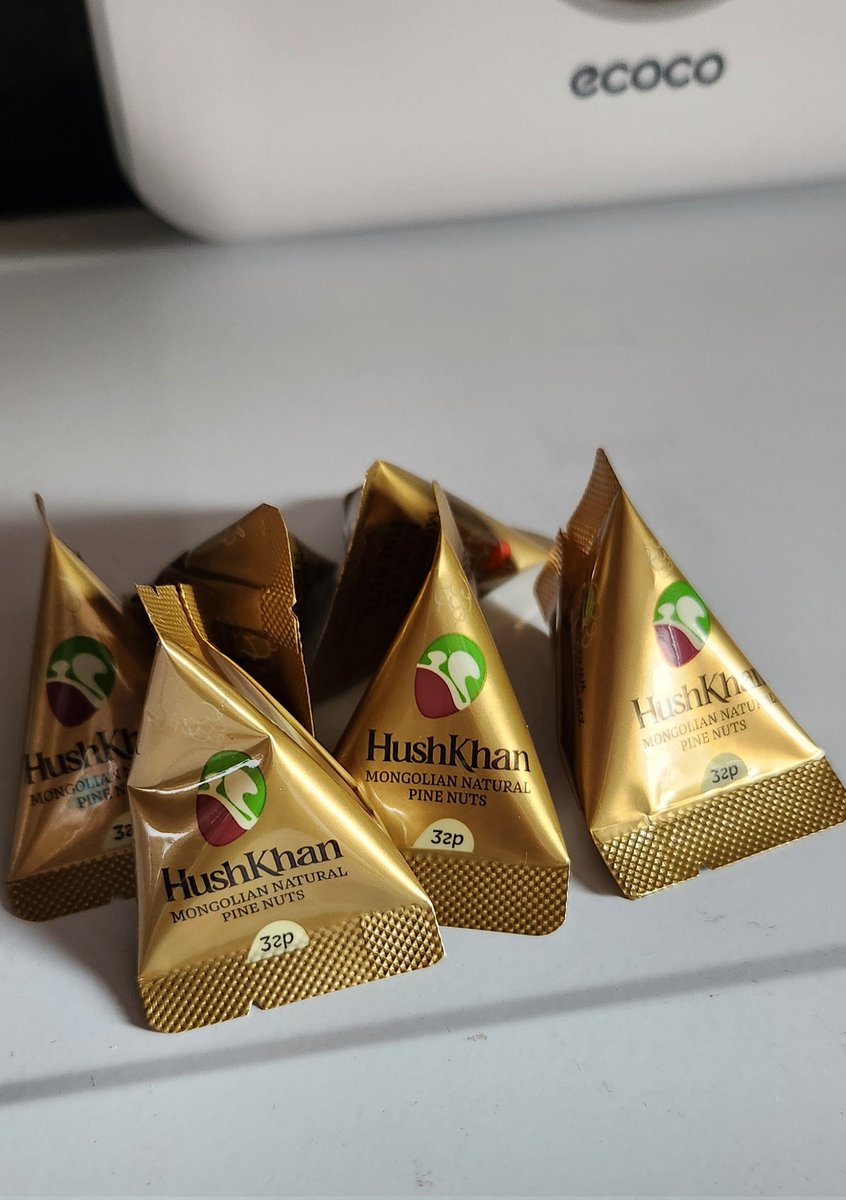 Гадна дотны хүнд өгөхөд нүүр улайхааргүй юм билээ шүү. Савалгаа, хаяг гд 👌