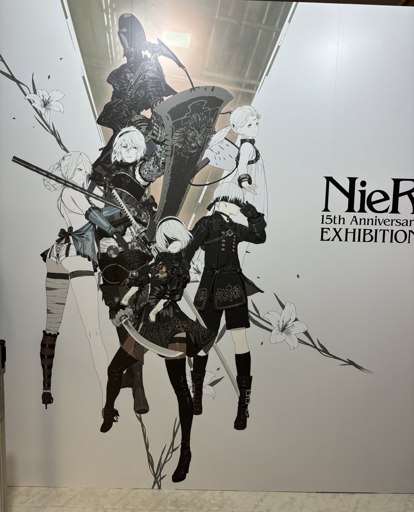NieR 15th展示会 キービジュアルアートスタンド NieR（ニーア）』シリーズ15周年を記念した展示会“NieR 15th