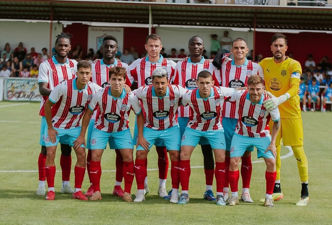 🎩 Partido amistoso excelente hoy del Lugo.

🪓 Gol a los 22 segundos de empezar, y buen papel defensivo salvo por el penalti parado.

📍 Buen papel de todos, me quedaría con la primera parte de Samanes (peligro ofensivo) y la segunda de Iker Piedra por sus intervenciones.