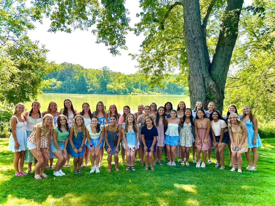 HHS Keyettes 🧡💙🗝️
Strong ladies = Stronger community
We are ready to serve!!