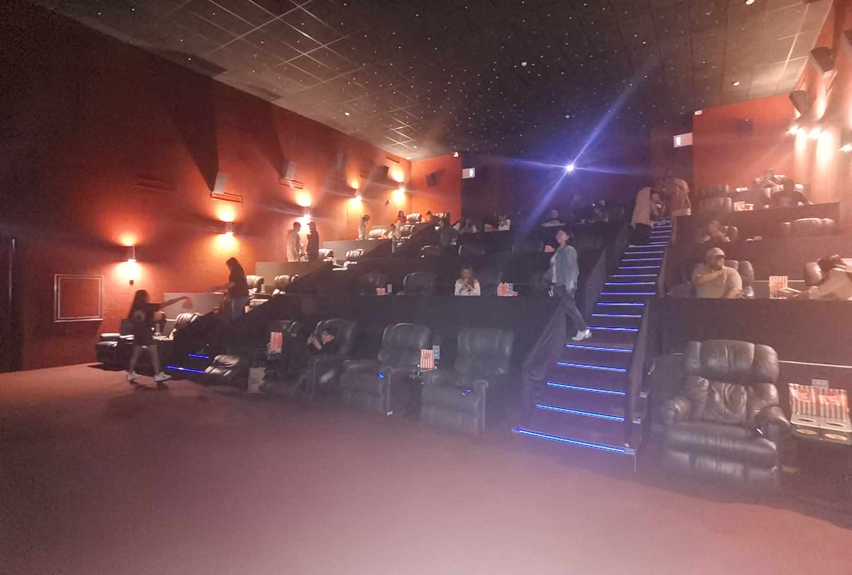 atimotonerie's tweet photo. No one could have played #YooJoongHyuk better than #LeeMinHo can, grabe si Sir umaapaw ang kagwapuhan at charisma!!!
Jalhaesseo @ActorLeeMinHo, chukahae π
Kamsahamnida @off_mineunph for the #FreeBlockscreening π«Άπ«Άπ«Ά https://t.co/UEtOAC1gxH
