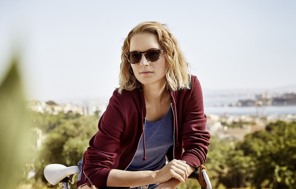 🛣️ Llegar descansado es llegar seguro

🥱 😴 💤 La fatiga reduce reflejos y capacidad de reacción, aumentando el riesgo de accidente.

🍷 🥵 😵‍💫 🥴  Conducir cansado es tan peligroso como hacerlo bajo los efectos del alcohol.

Para evitarlo:

✔️ Descansa cada 2 horas o 200 km.

✔️