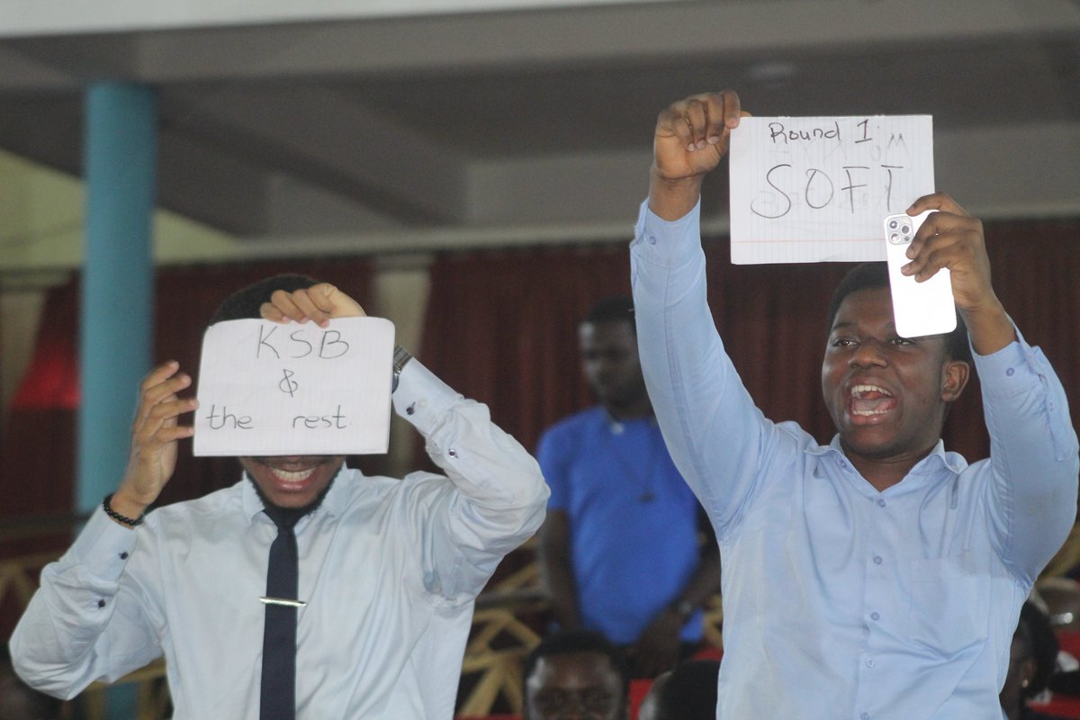 Graphicgh's tweet image. Thunderous cheers fill the hall as the audience rallies behind their schools in the TBSC 7.0 Grand Finale! 🔥🏆 #TBSC2025 #TBSCVersion7