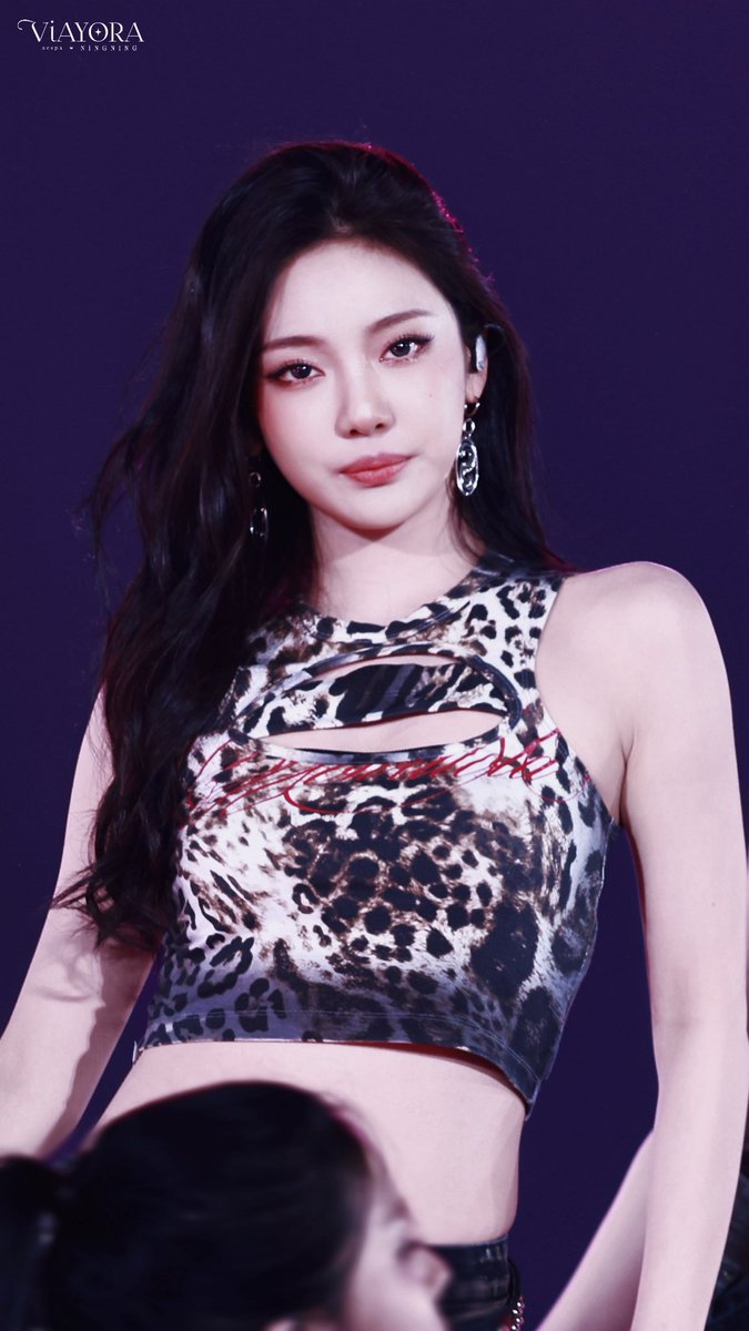 250809 SMTOWN in Tokyo

#닝닝 #NINGNING  #宁艺卓 #에스파 #aespa #宁宁 #寧藝卓 #寧寧 #AESPA