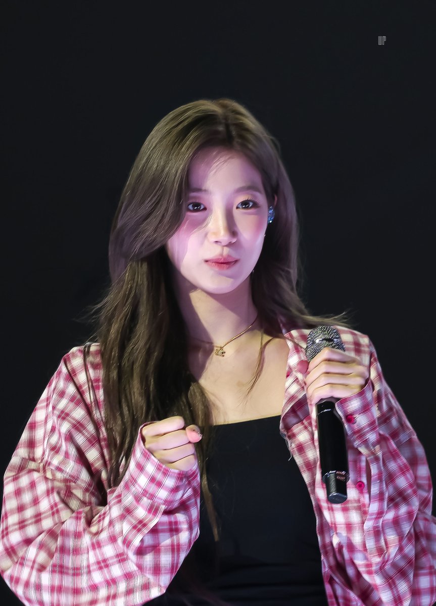 250419

#아무래도_여름엔_즈하자나
#ToBloomForeverWithZuha
#르세라핌 #카즈하 #KAZUHA #LE_SSERAFIM