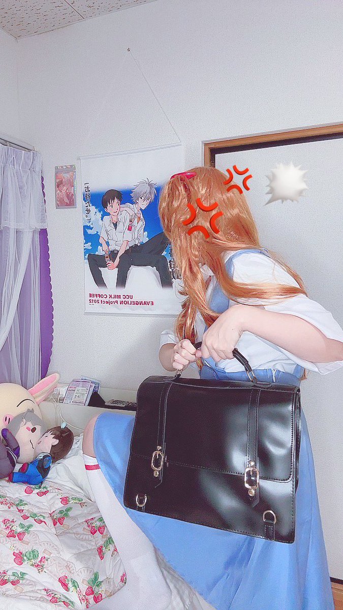 ちょっと！！何よこの部屋！！気色悪いわね！！！！！