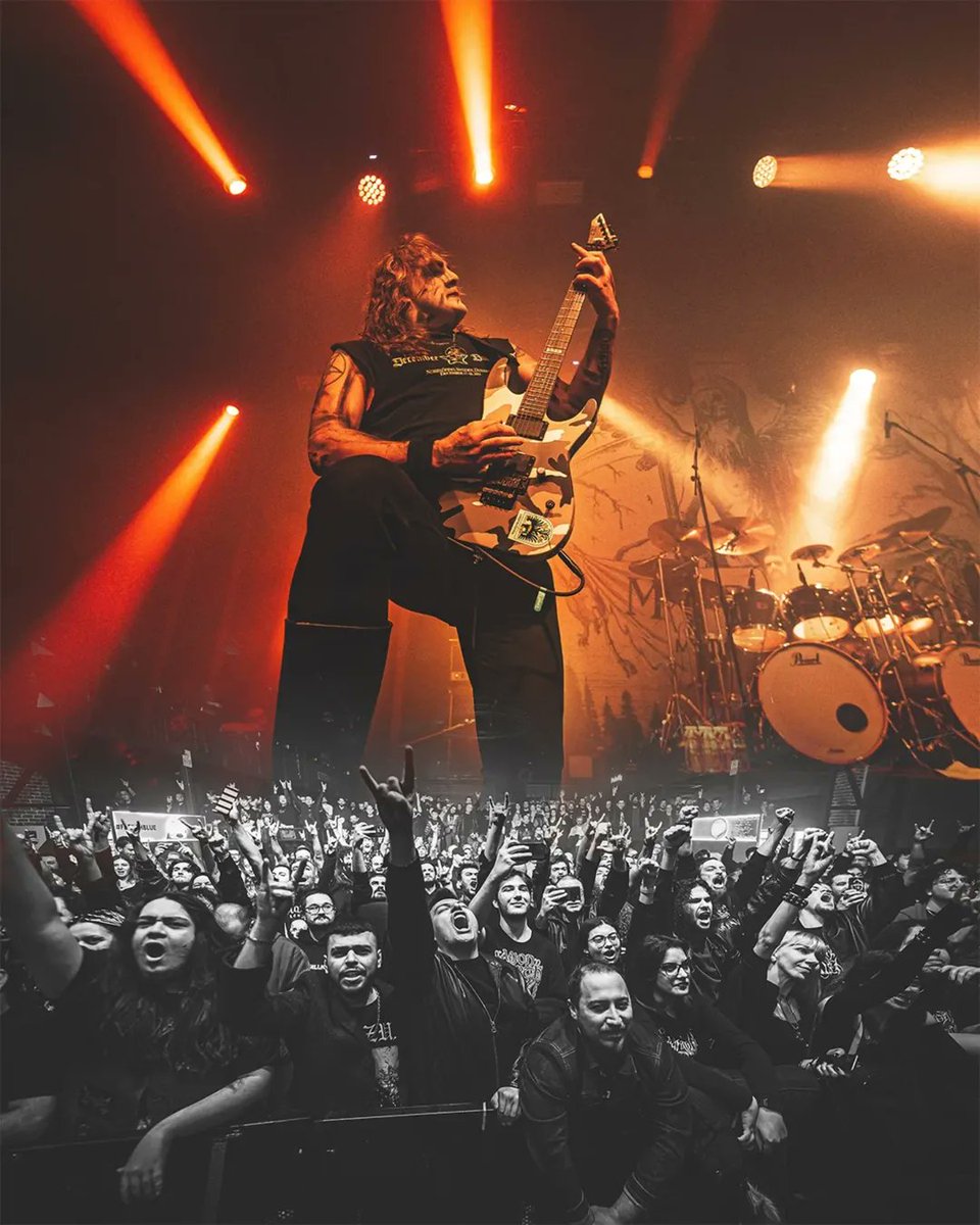 Ölümün soğuk nefesi Nisan 2025’te İzmir, İstanbul ve Ankara gecelerinde hissedildi. Marduk, Türkiye turnesinde kaçınılmaz gerçeği bir kez daha yüzümüze vurdu.

💀 Bu gönderi tanık olanlar için bir hatırlatma, kaçıranlar için sonsuz bir pişmanlık.

📸: Cüneyt Özer