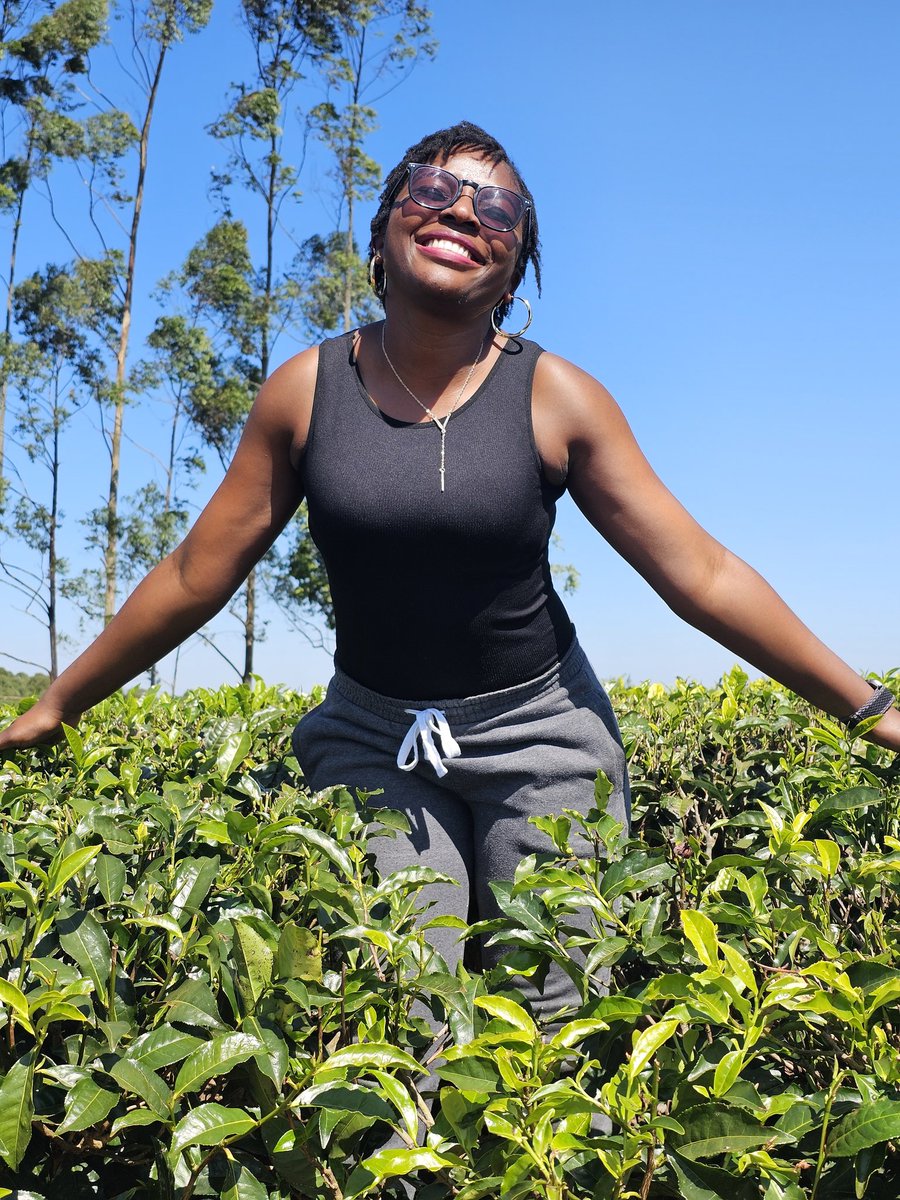 mwale_vee's tweet photo. The  garden is a happy place

May favour and love shine upon you this week

Happy new week 🖤💙🩵🦋😍 https://t.co/ystpoYMMU9